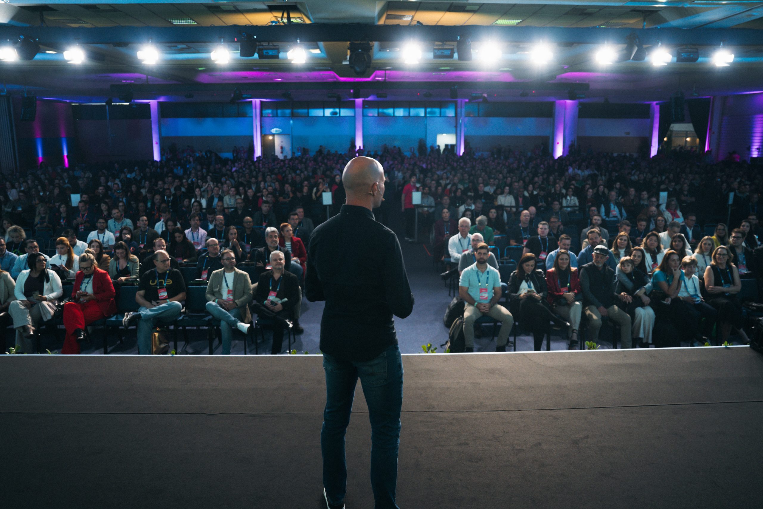 A programação completa e os bastidores da curadoria do CUPOLA Summit 2026